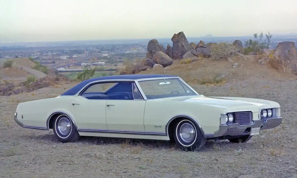 Oldsmobile 88 - a typical American car. Photo by Olksmobile