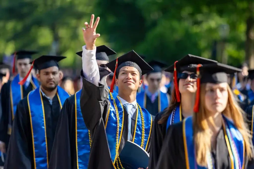 Students at the graduation ceremony of the University of Notre Dame, USA, in May. Photo by University of Notre Dame Fanpage